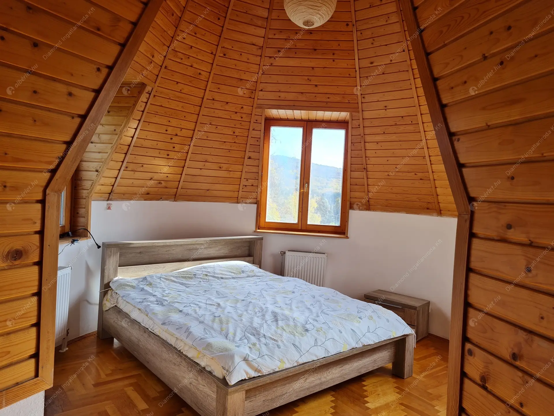 Kiadó albérlet 761000 Ft/hó áron: Budapest, II. kerület  Remetekertvaros  . Mérete: 330 nm, 4 szobás | Alberlet.hu - 5997808