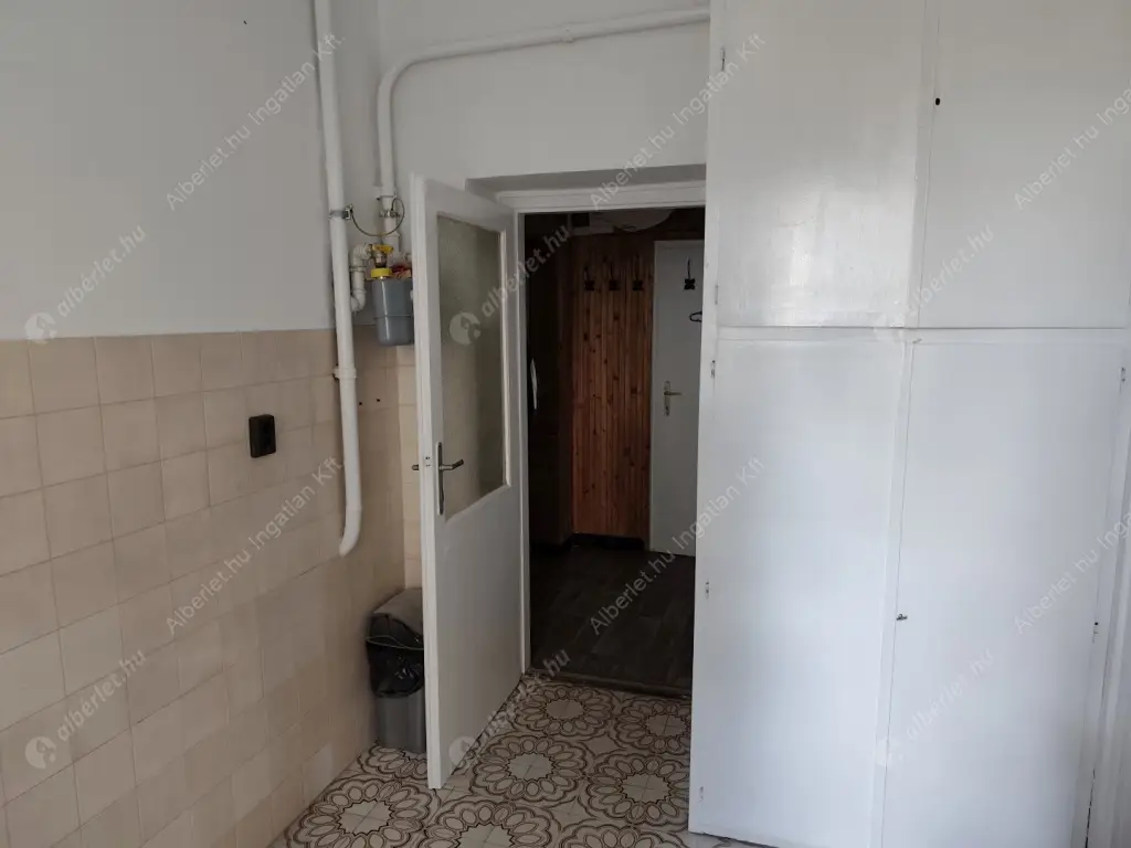 Kiadó albérlet 230000 Ft/hó áron: Budapest, II. kerület  Rókushegyi lépcső. Mérete: 52 nm, 2 szobás | Alberlet.hu - 6549620