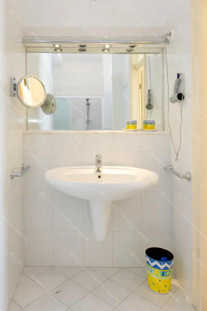 Kiadó albérlet 450000 Ft/hó áron: Budapest, II. kerület  Rómer Flóris utca. Mérete: 104 nm, 3 szobás | Alberlet.hu - 6655928