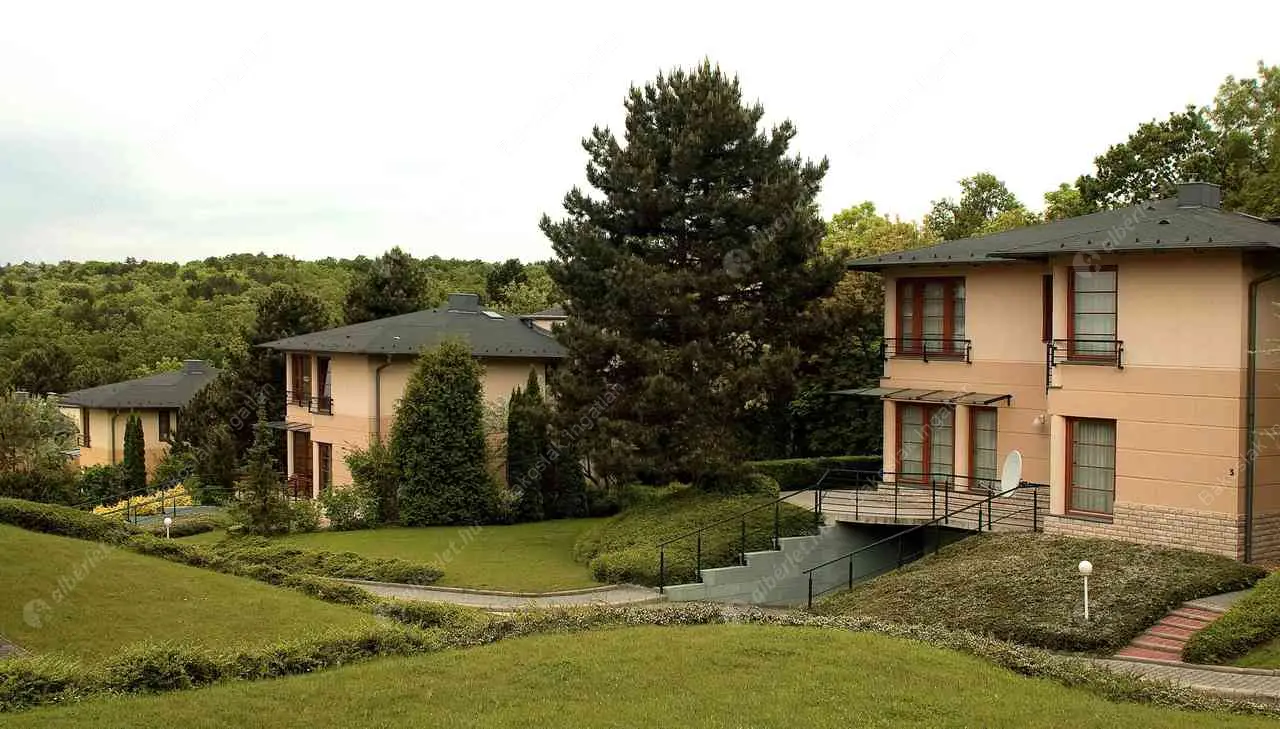 Kiadó albérlet 731000 Ft/hó áron: Budapest, II. kerület  Selyemakác utca. Mérete: 110 nm, 3 szobás | Alberlet.hu - 4541841