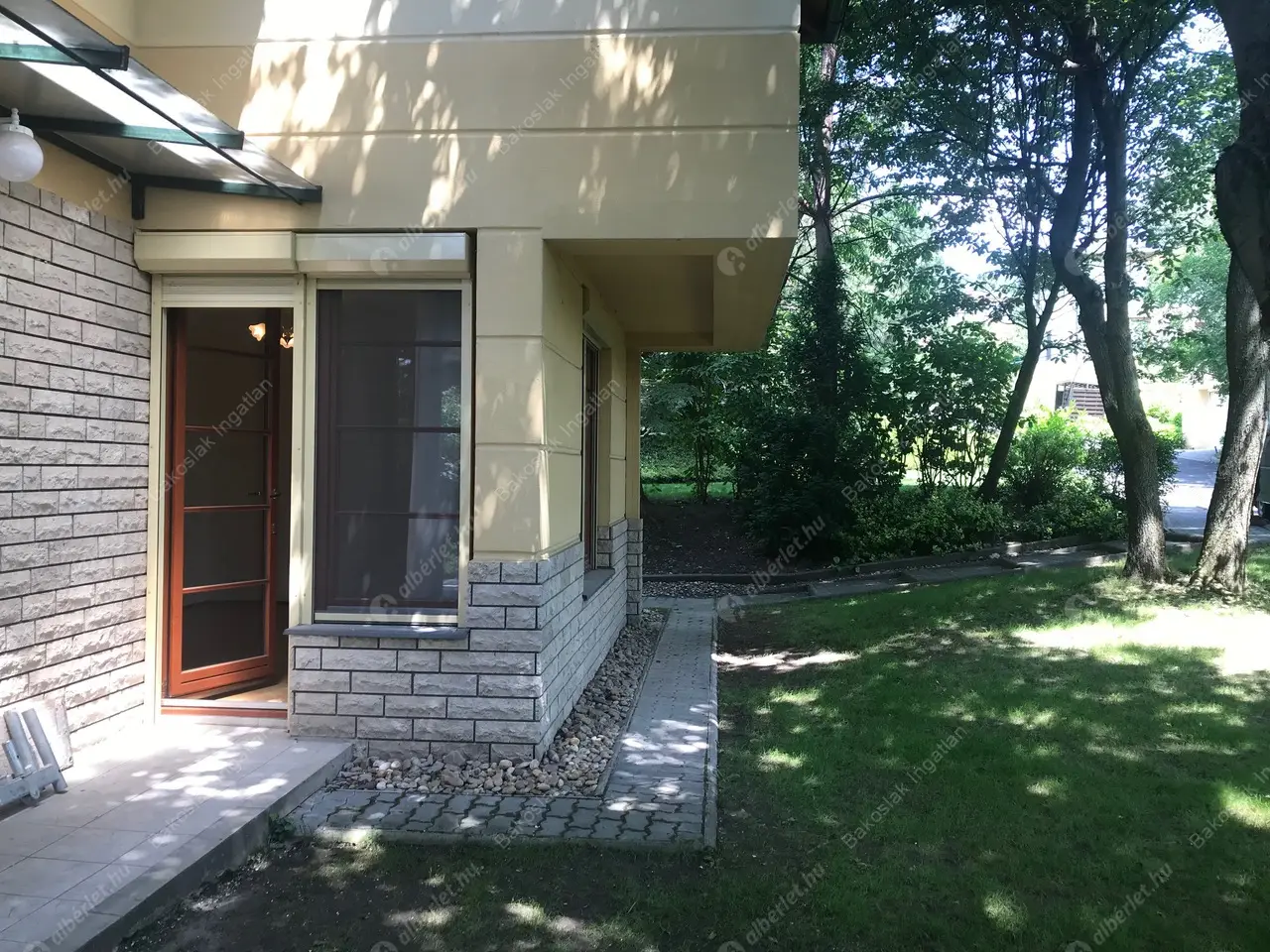 Kiadó albérlet 731000 Ft/hó áron: Budapest, II. kerület  Selyemakác utca. Mérete: 110 nm, 3 szobás | Alberlet.hu - 4689916