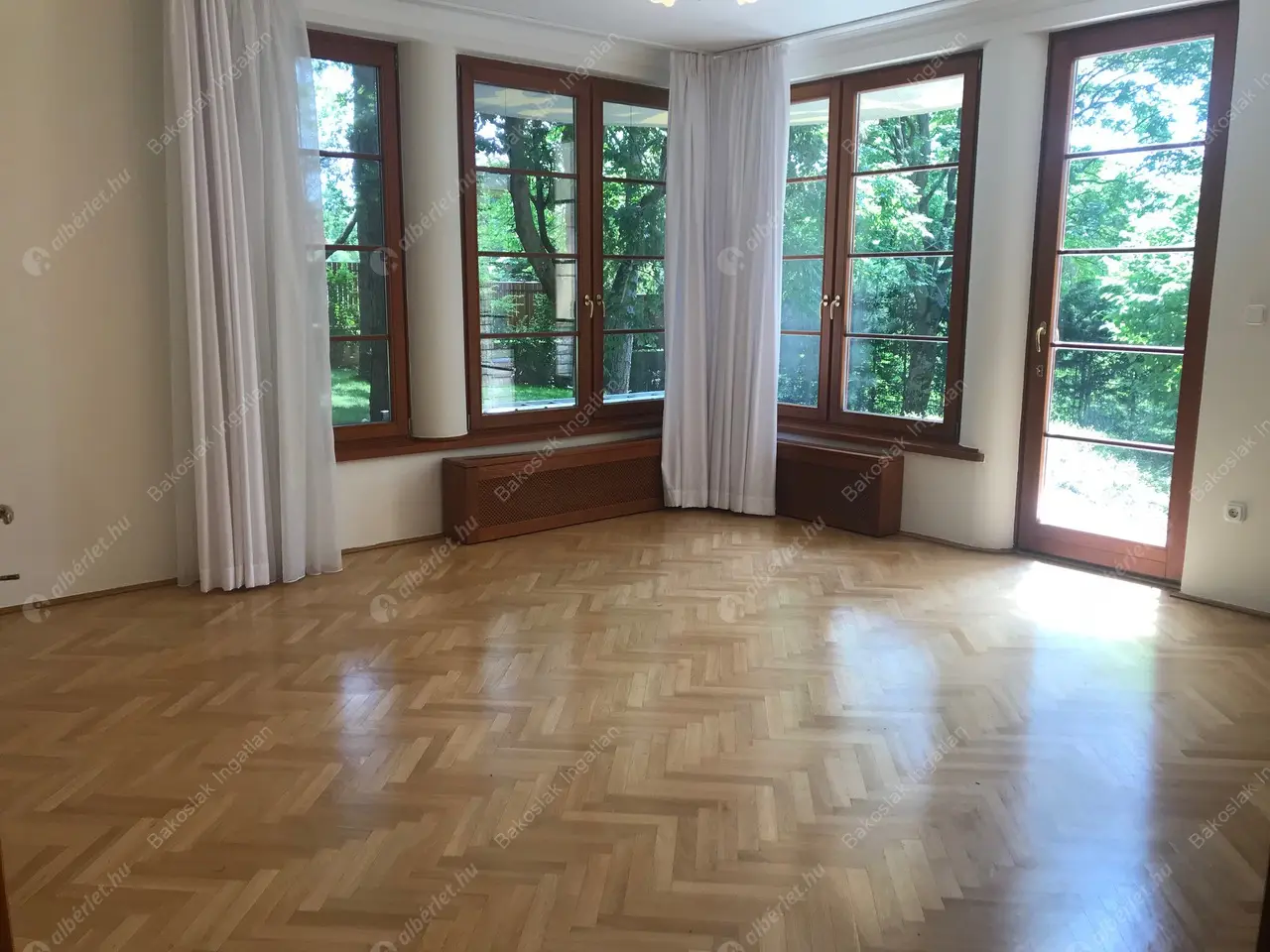 Kiadó albérlet 731000 Ft/hó áron: Budapest, II. kerület  Selyemakác utca. Mérete: 110 nm, 3 szobás | Alberlet.hu - 4689921