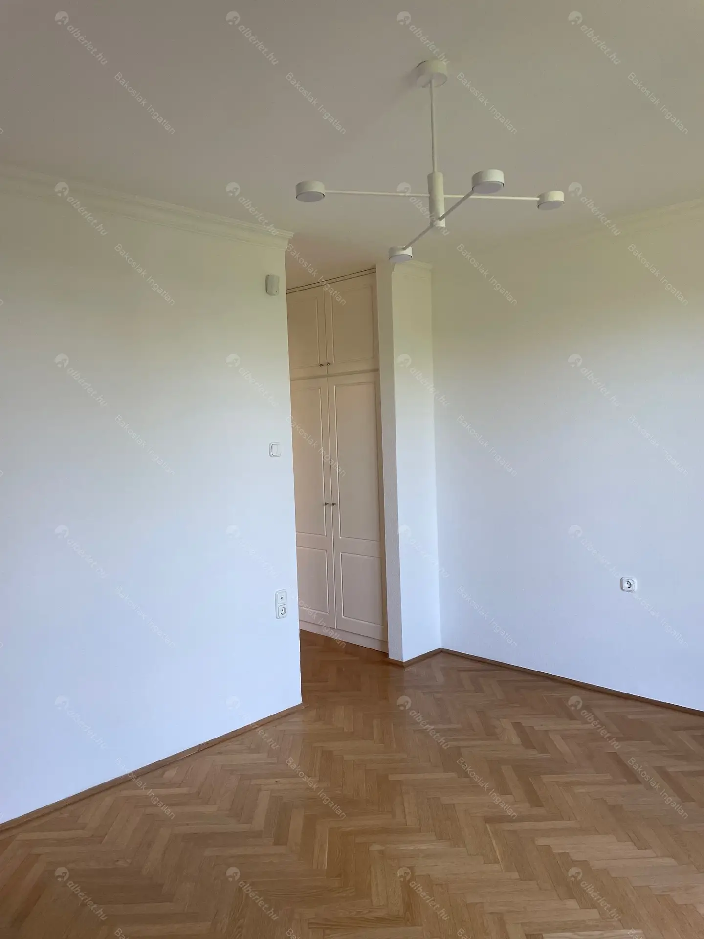 Kiadó albérlet 731000 Ft/hó áron: Budapest, II. kerület  Selyemakác utca. Mérete: 110 nm, 3 szobás | Alberlet.hu - 6479174