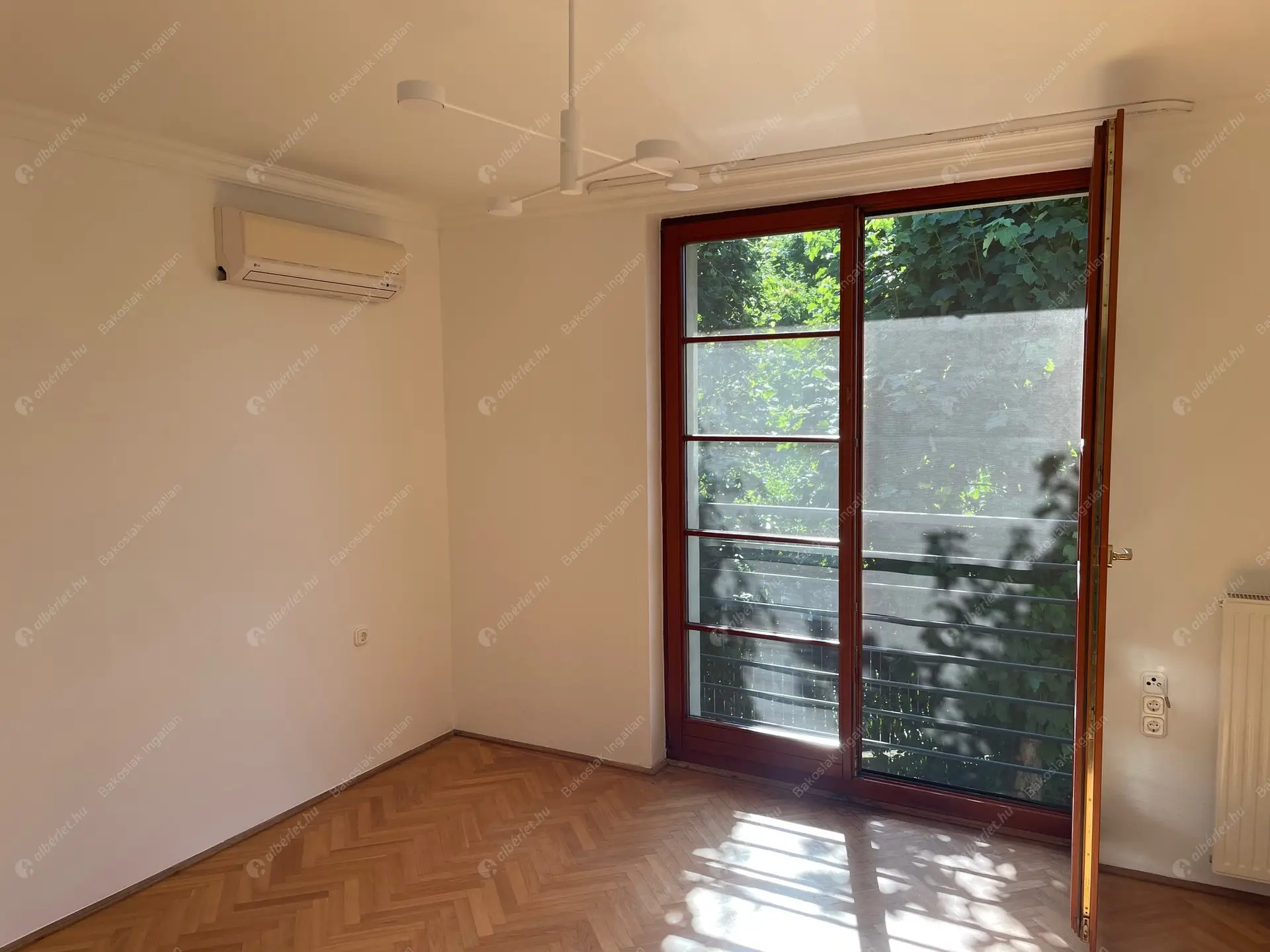 Kiadó albérlet 731000 Ft/hó áron: Budapest, II. kerület  Selyemakác utca. Mérete: 110 nm, 3 szobás | Alberlet.hu - 6479179