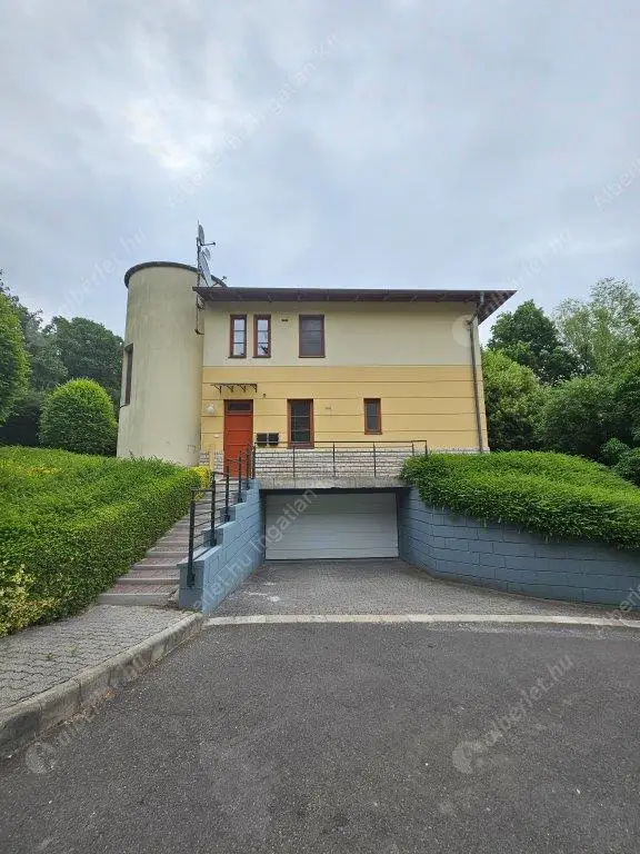 Kiadó albérlet 629000 Ft/hó áron: Budapest, II. kerület  Selyemakác utca. Mérete: 110 nm, 3 szobás | Alberlet.hu - 6590714