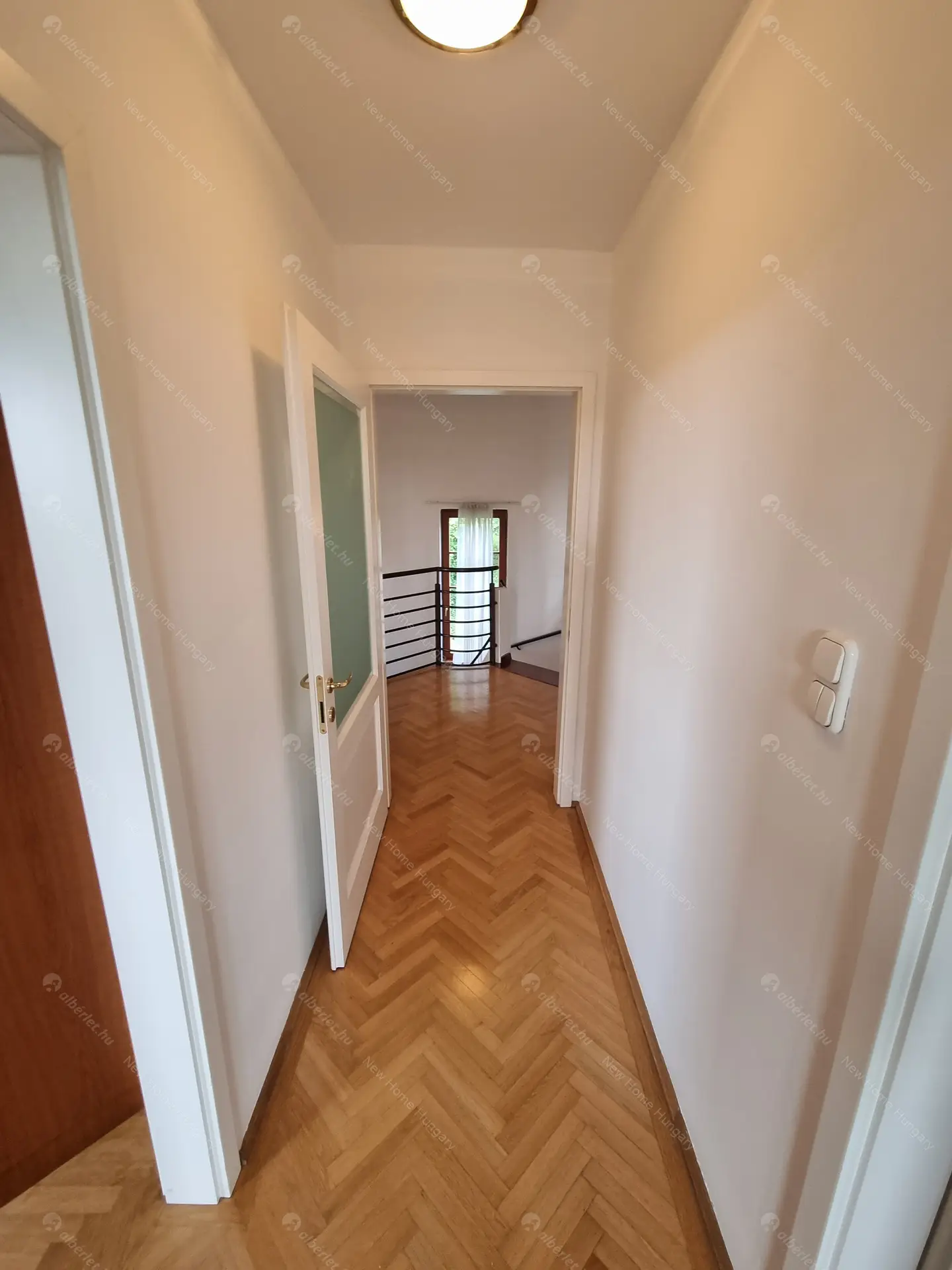 Kiadó albérlet 1134000 Ft/hó áron: Budapest, II. kerület  Selyemakác utca. Mérete: 220 nm, 4 szobás | Alberlet.hu - 6016647