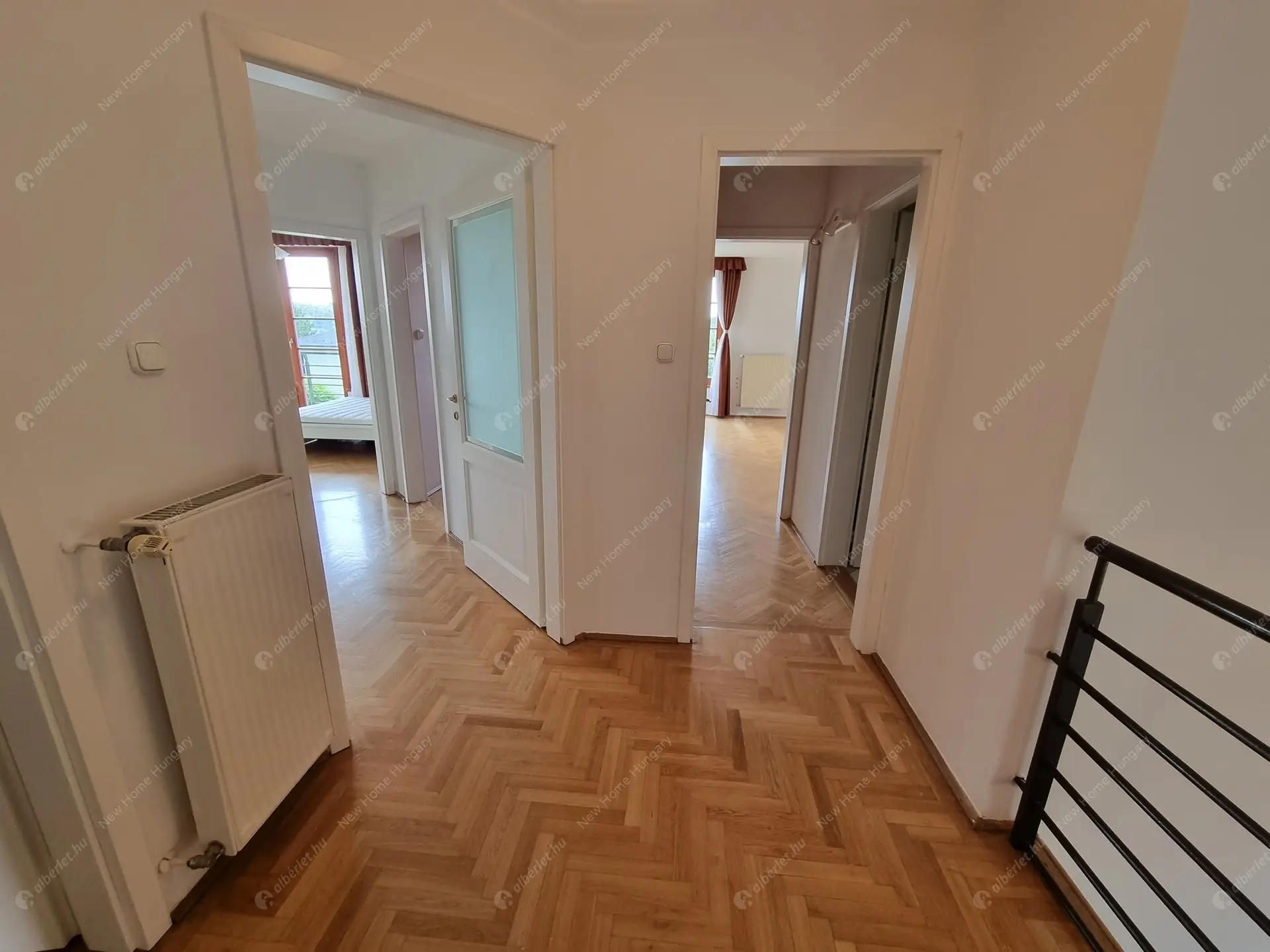 Kiadó albérlet 1134000 Ft/hó áron: Budapest, II. kerület  Selyemakác utca. Mérete: 220 nm, 4 szobás | Alberlet.hu - 6016652