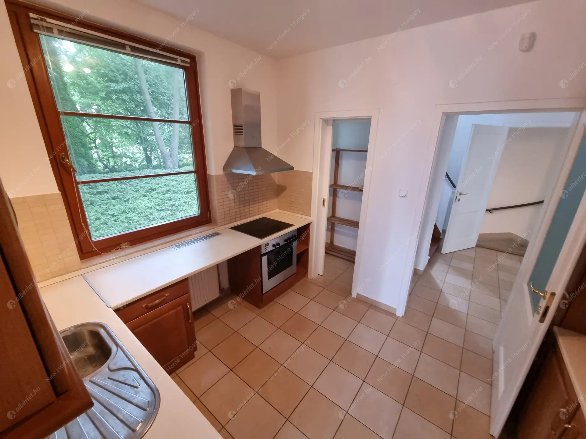 Kiadó albérlet 1134000 Ft/hó áron: Budapest, II. kerület  Selyemakác utca. Mérete: 220 nm, 4 szobás | Alberlet.hu - 6016658