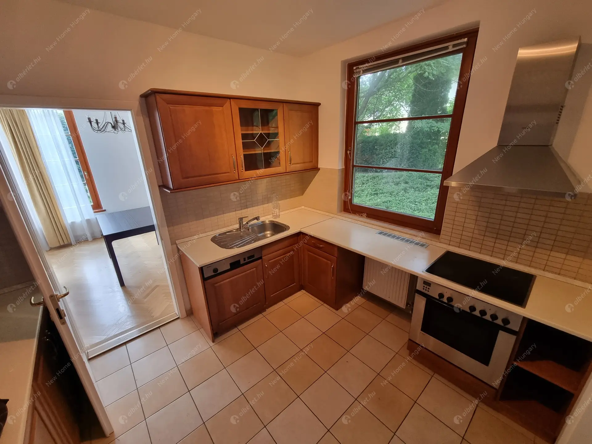 Kiadó albérlet 1134000 Ft/hó áron: Budapest, II. kerület  Selyemakác utca. Mérete: 220 nm, 4 szobás | Alberlet.hu - 6016659