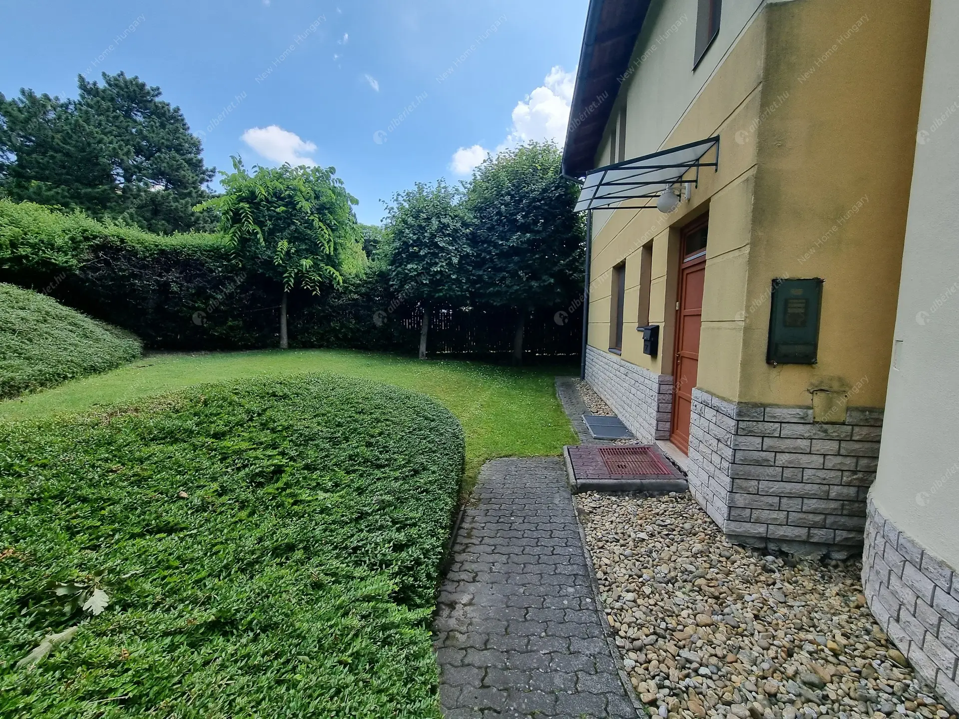 Kiadó albérlet 1134000 Ft/hó áron: Budapest, II. kerület  Selyemakác utca. Mérete: 220 nm, 4 szobás | Alberlet.hu - 6016662