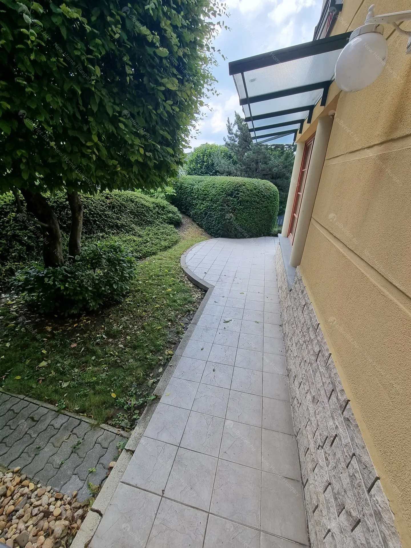 Kiadó albérlet 1134000 Ft/hó áron: Budapest, II. kerület  Selyemakác utca. Mérete: 220 nm, 4 szobás | Alberlet.hu - 6016663