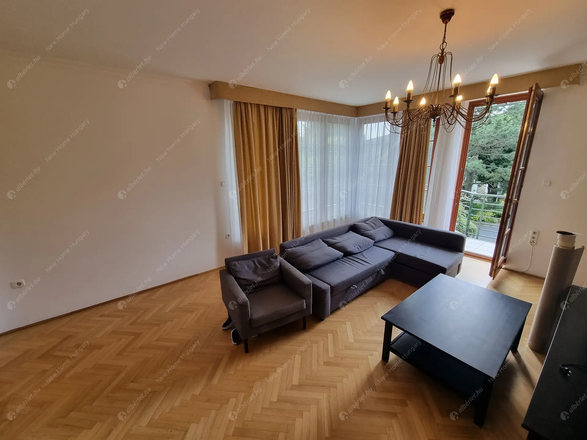 Kiadó albérlet 1134000 Ft/hó áron: Budapest, II. kerület  Selyemakác utca. Mérete: 220 nm, 4 szobás | Alberlet.hu - 6016665