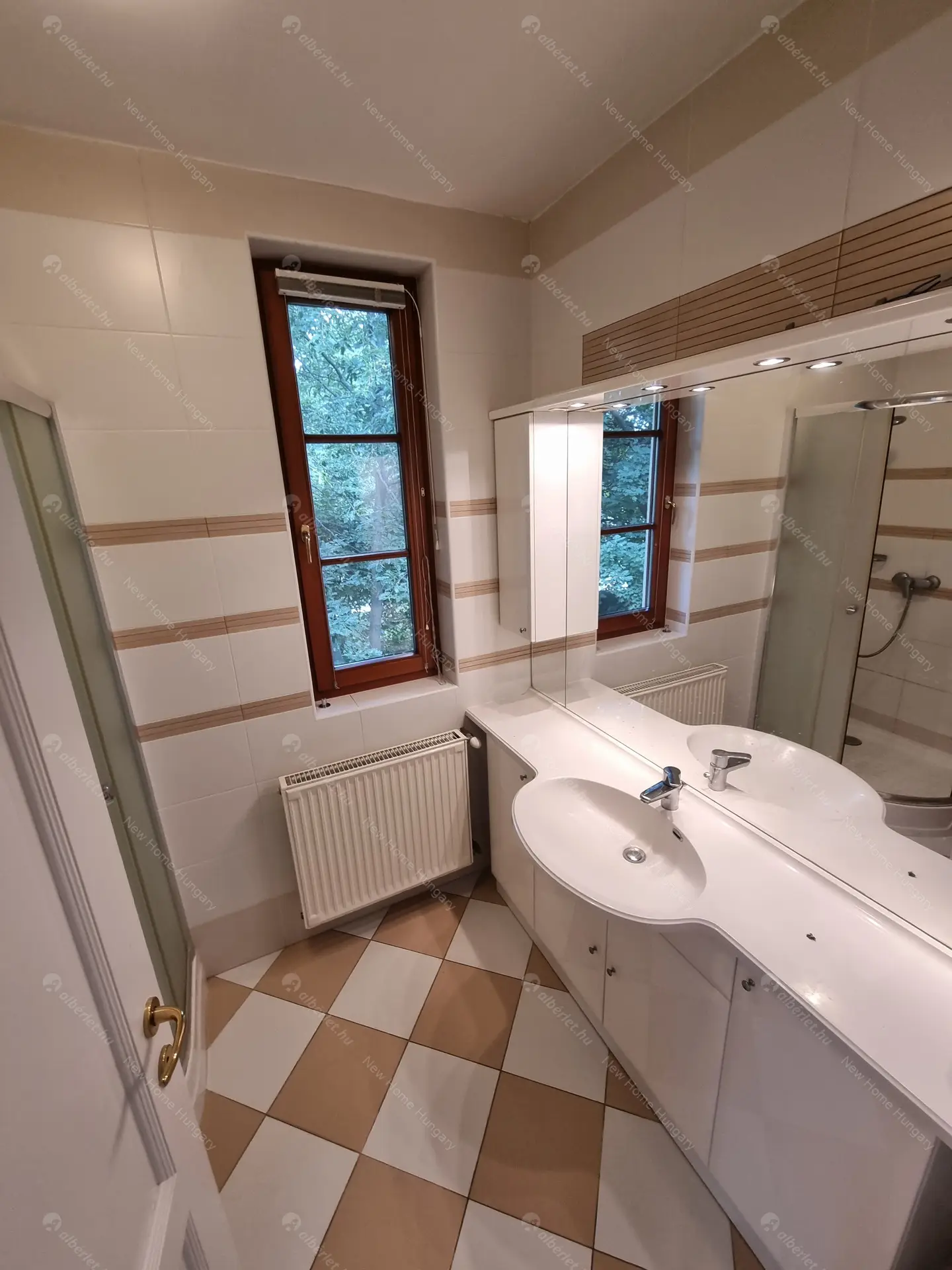 Kiadó albérlet 1134000 Ft/hó áron: Budapest, II. kerület  Selyemakác utca. Mérete: 220 nm, 4 szobás | Alberlet.hu - 6016668