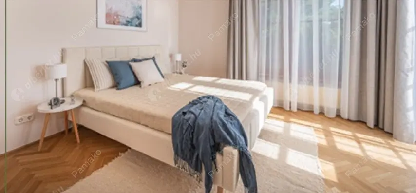 Kiadó albérlet 1250000 Ft/hó áron: Budapest, II. kerület  Selyemakác utca. Mérete: 220 nm, 4 szobás | Alberlet.hu - 6360061