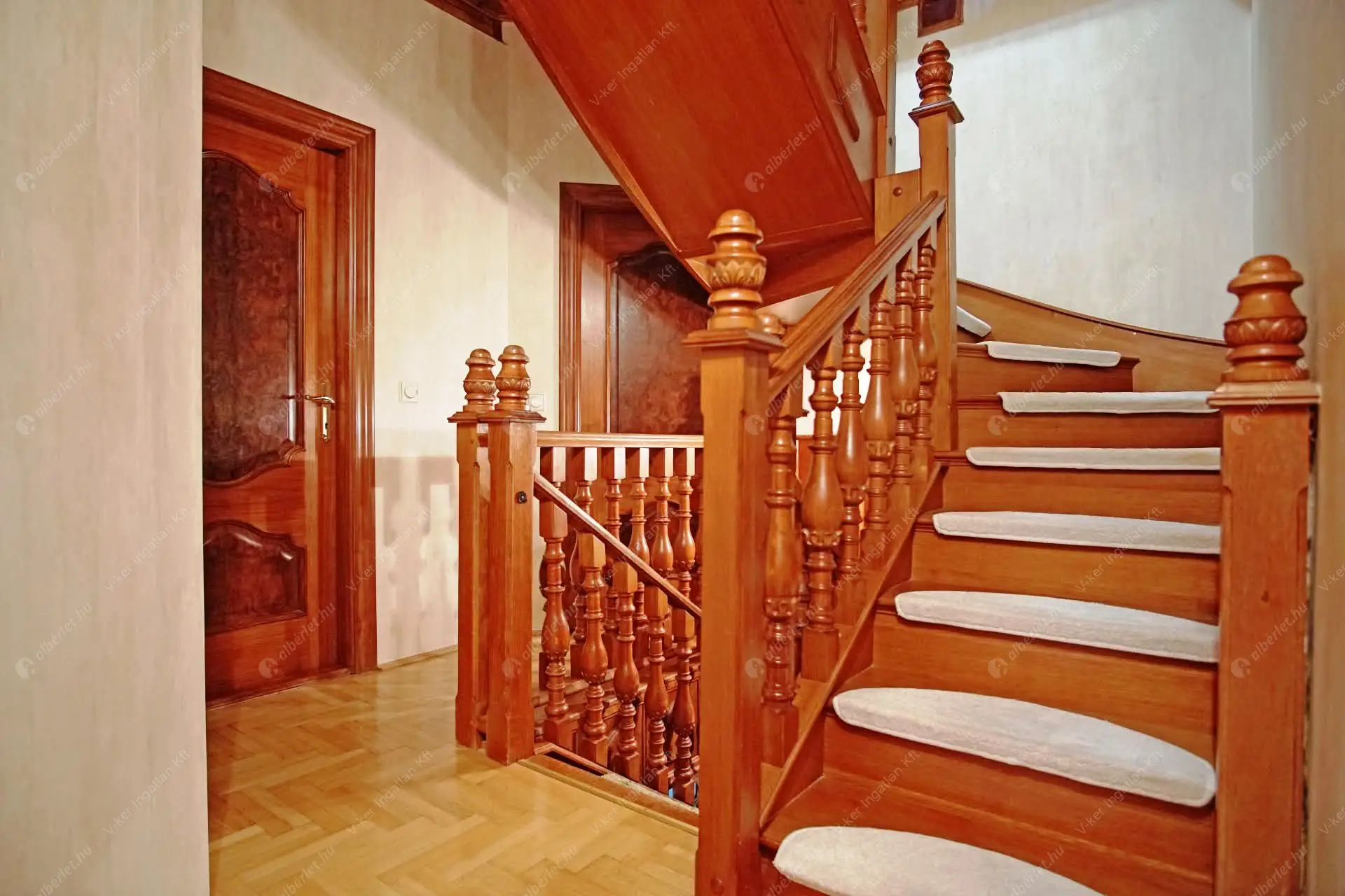 Kiadó albérlet 1108000 Ft/hó áron: Budapest, II. kerület  Simon utca. Mérete: 320 nm, 6 szobás | Alberlet.hu - 6493355