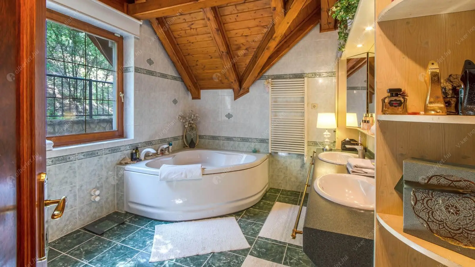 Kiadó albérlet 1108000 Ft/hó áron: Budapest, II. kerület  Simon utca. Mérete: 320 nm, 6 szobás | Alberlet.hu - 6493357