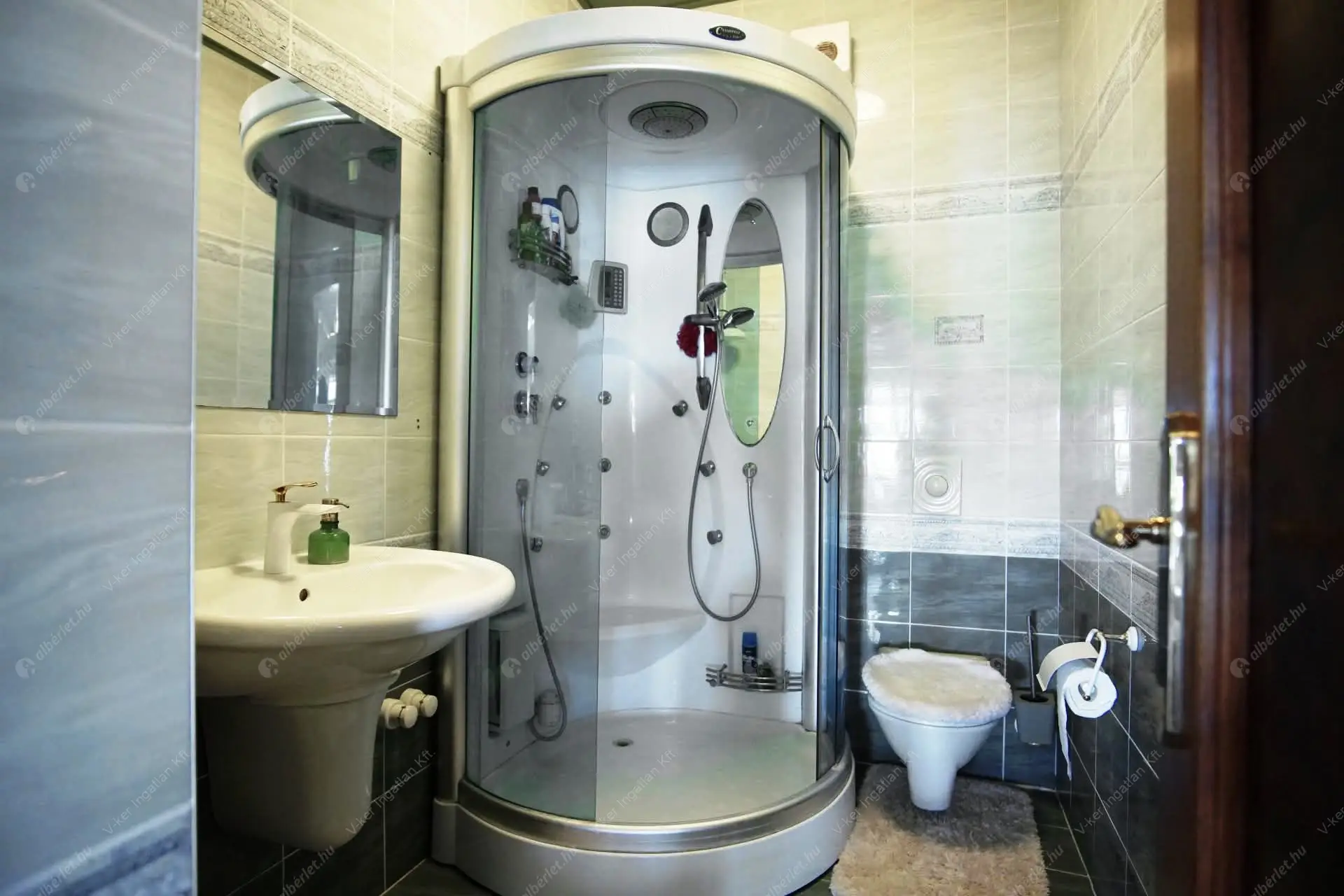 Kiadó albérlet 1108000 Ft/hó áron: Budapest, II. kerület  Simon utca. Mérete: 320 nm, 6 szobás | Alberlet.hu - 6493360