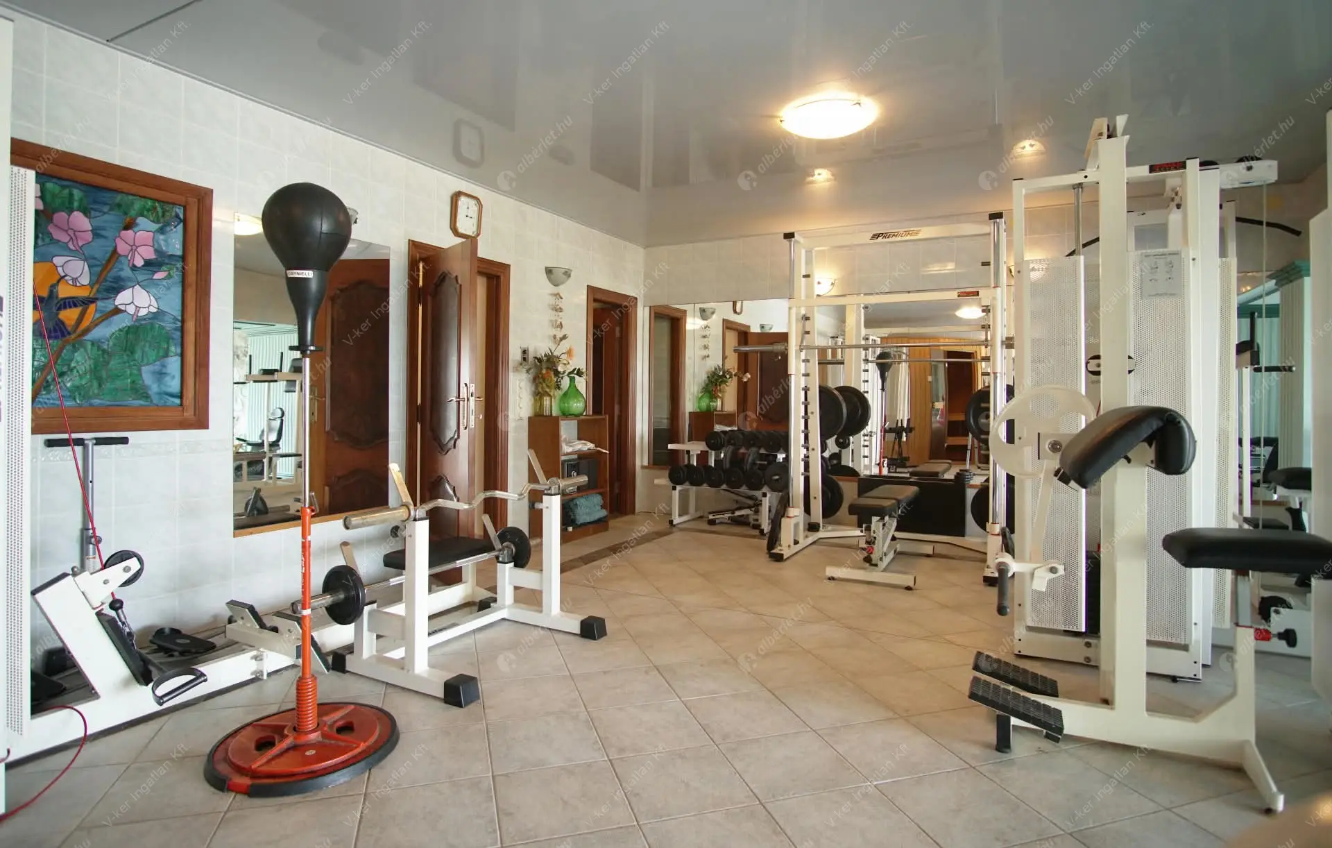 Kiadó albérlet 1108000 Ft/hó áron: Budapest, II. kerület  Simon utca. Mérete: 320 nm, 6 szobás | Alberlet.hu - 6493371