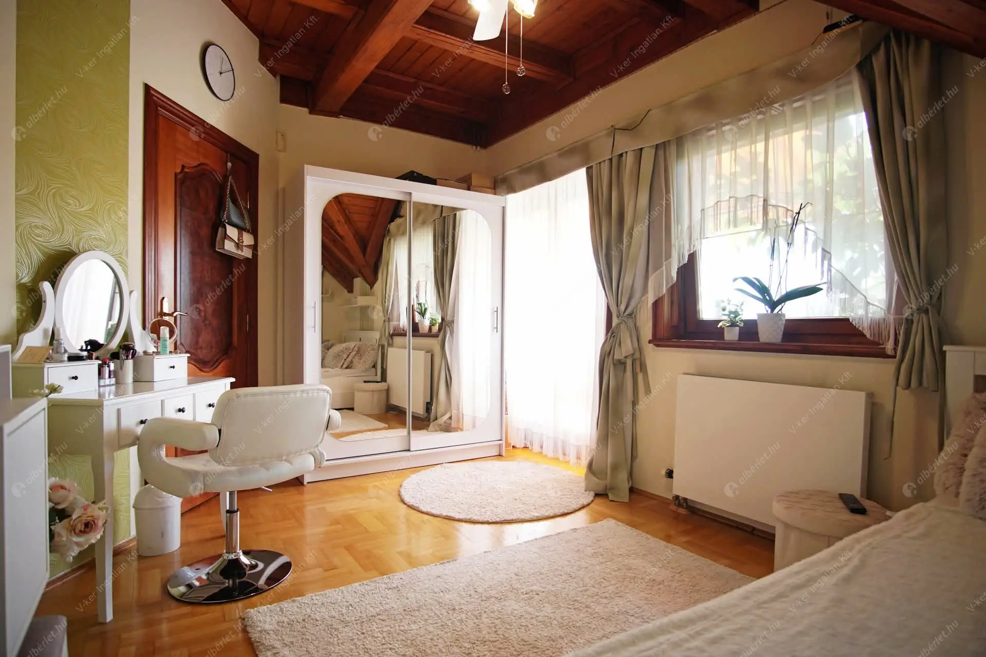 Kiadó albérlet 1108000 Ft/hó áron: Budapest, II. kerület  Simon utca. Mérete: 320 nm, 6 szobás | Alberlet.hu - 6493372