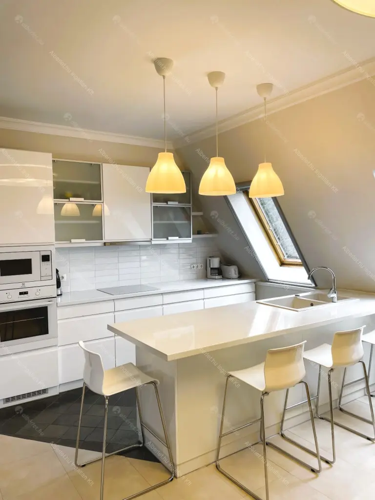 Kiadó albérlet 550000 Ft/hó áron: Budapest, II. kerület  Síp utca. Mérete: 100 nm, 4 szobás | Alberlet.hu - 6658564