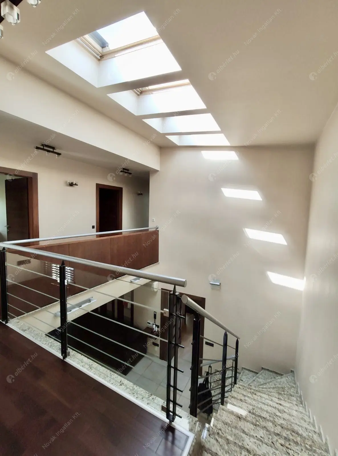 Kiadó albérlet 1922000 Ft/hó áron: Budapest, II. kerület  Sólyomvölgy utca. Mérete: 230 nm, 6 szobás | Alberlet.hu - 6587738