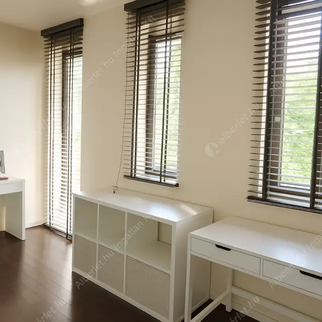 Kiadó albérlet 2000000 Ft/hó áron: Budapest, II. kerület  Sólyomvölgy utca. Mérete: 230 nm, 6 szobás | Alberlet.hu - 6600168