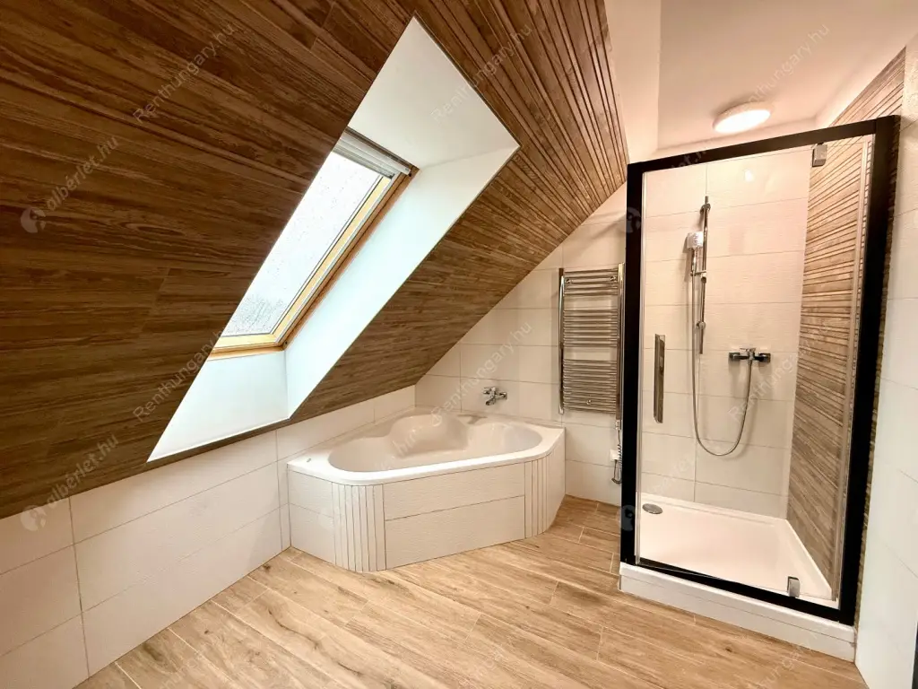 Kiadó albérlet 621000 Ft/hó áron: Budapest, II. kerület  Szabadság utca. Mérete: 108 nm, 3 szobás | Alberlet.hu - 6535218