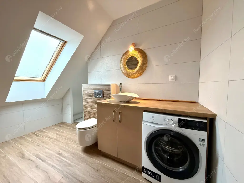 Kiadó albérlet 621000 Ft/hó áron: Budapest, II. kerület  Szabadság utca. Mérete: 108 nm, 3 szobás | Alberlet.hu - 6535223