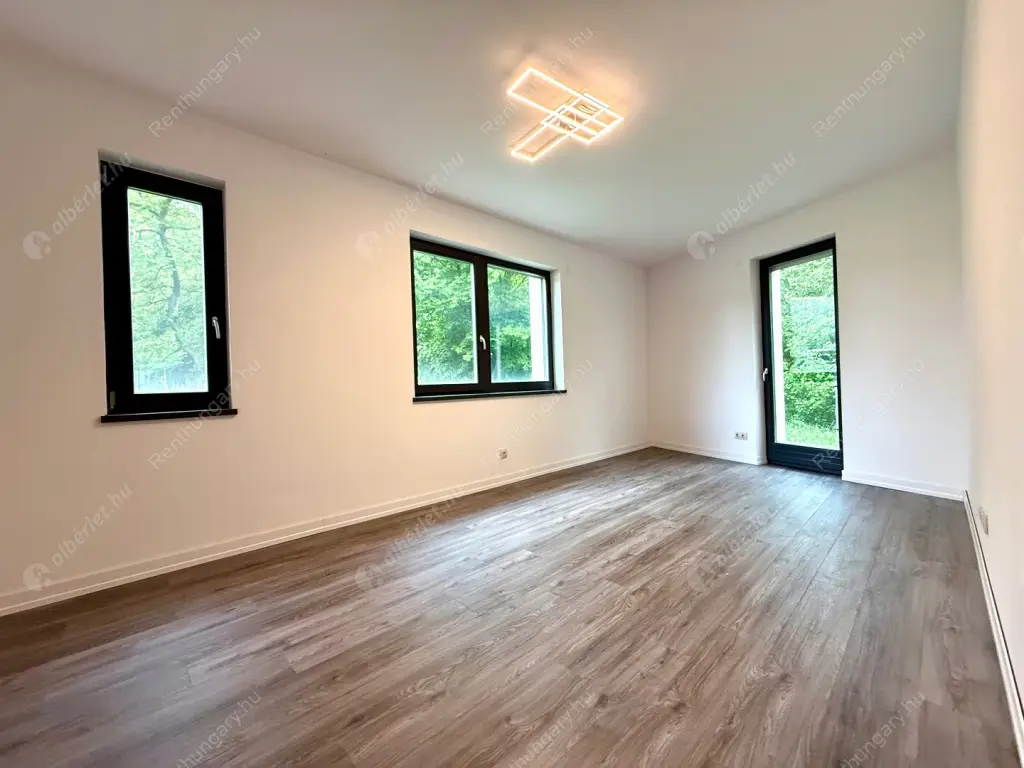 Kiadó albérlet 582000 Ft/hó áron: Budapest, II. kerület  Szabadság utca. Mérete: 110 nm, 3 szobás | Alberlet.hu - 6535170