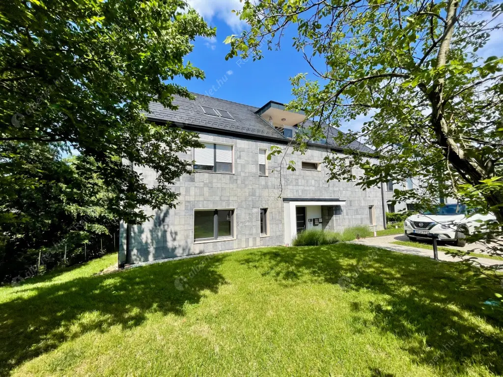 Kiadó albérlet 582000 Ft/hó áron: Budapest, II. kerület  Szabadság utca. Mérete: 110 nm, 3 szobás | Alberlet.hu - 6535180