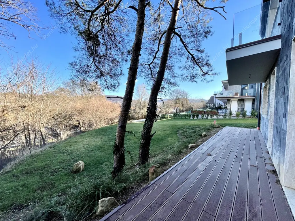 Kiadó albérlet 582000 Ft/hó áron: Budapest, II. kerület  Szabadság utca. Mérete: 110 nm, 3 szobás | Alberlet.hu - 6535181