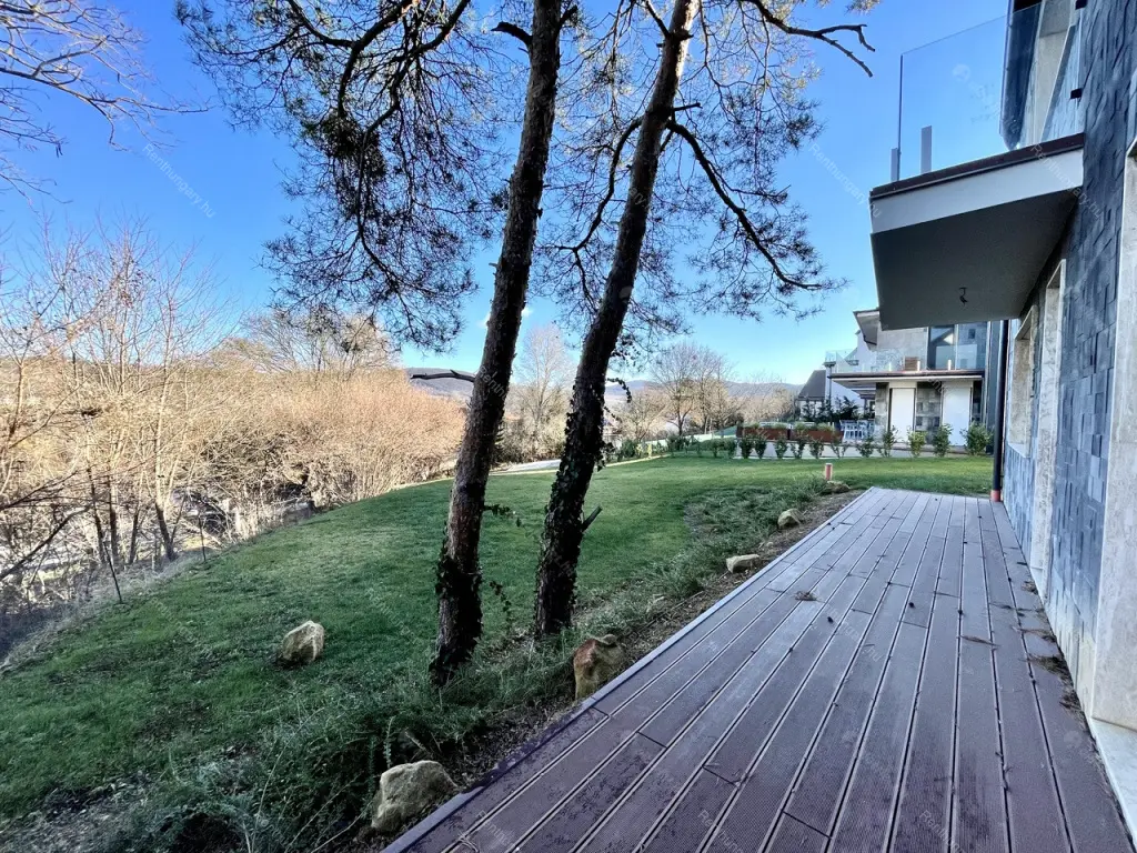 Kiadó albérlet 547000 Ft/hó áron: Budapest, II. kerület  Szabadság utca. Mérete: 110 nm, 3 szobás | Alberlet.hu - 6699402