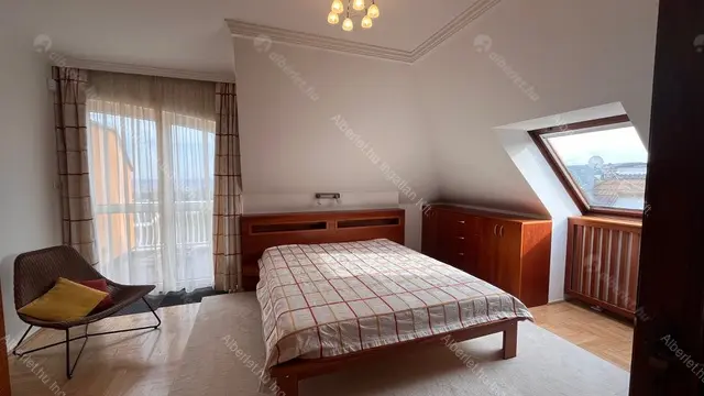 Kiadó albérlet 900000 Ft/hó áron: Budapest, II. kerület  Szalamandra út. Mérete: 120 nm, 3 szobás | Alberlet.hu - 6747141
