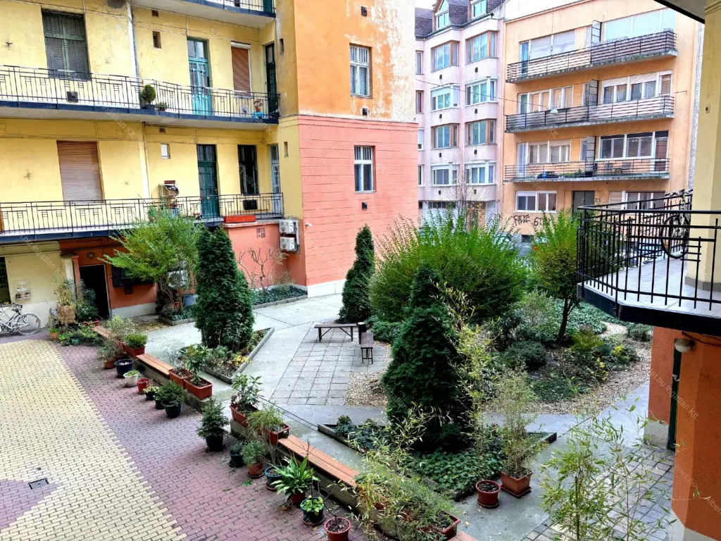 Kiadó albérlet 350000 Ft/hó áron: Budapest, II. kerület  Szász Károly utca. Mérete: 84 nm, 2 szobás | Alberlet.hu - 6693152