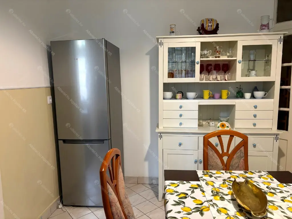 Kiadó albérlet 350000 Ft/hó áron: Budapest, II. kerület  Szász Károly utca. Mérete: 84 nm, 2 szobás | Alberlet.hu - 6693156