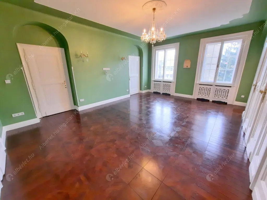 Kiadó albérlet 1200000 Ft/hó áron: Budapest, II. kerület  Szemlőhegy utca. Mérete: 164 nm, 4 szobás | Alberlet.hu - 6518889