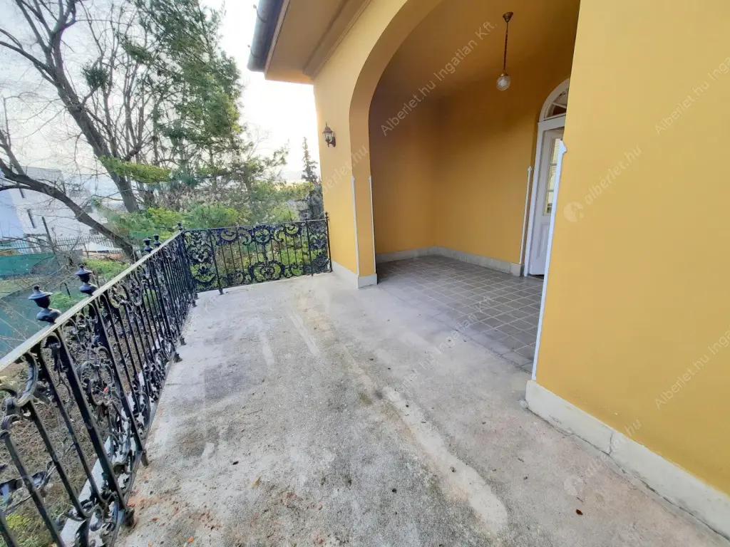 Kiadó albérlet 1200000 Ft/hó áron: Budapest, II. kerület  Szemlőhegy utca. Mérete: 164 nm, 4 szobás | Alberlet.hu - 6518894