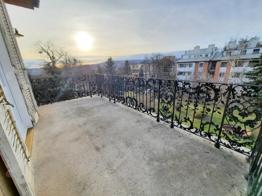 Kiadó albérlet 1200000 Ft/hó áron: Budapest, II. kerület  Szemlőhegy utca. Mérete: 164 nm, 4 szobás | Alberlet.hu - 6518899