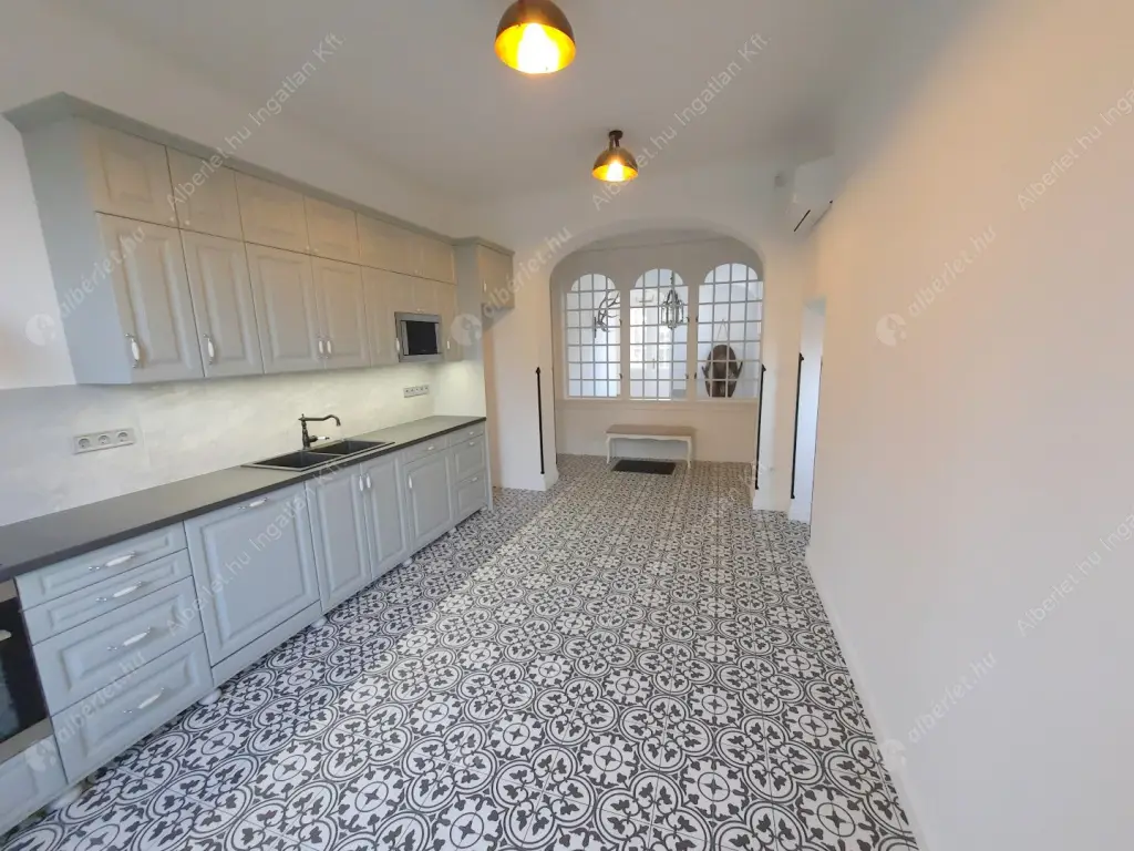 Kiadó albérlet 1200000 Ft/hó áron: Budapest, II. kerület  Szemlőhegy utca. Mérete: 164 nm, 4 szobás | Alberlet.hu - 6518901