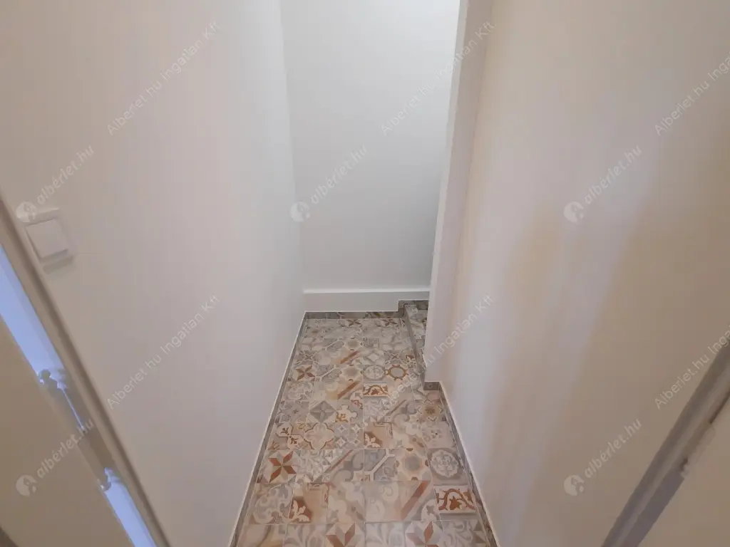 Kiadó albérlet 1200000 Ft/hó áron: Budapest, II. kerület  Szemlőhegy utca. Mérete: 164 nm, 4 szobás | Alberlet.hu - 6518907