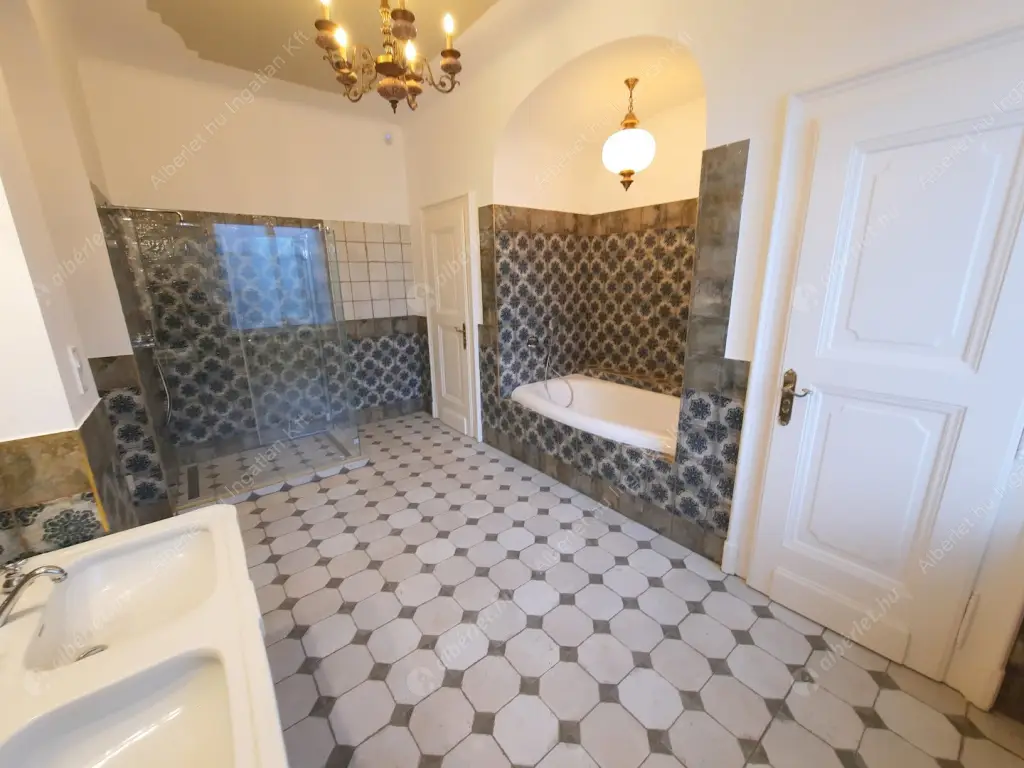 Kiadó albérlet 1200000 Ft/hó áron: Budapest, II. kerület  Szemlőhegy utca. Mérete: 164 nm, 4 szobás | Alberlet.hu - 6518909