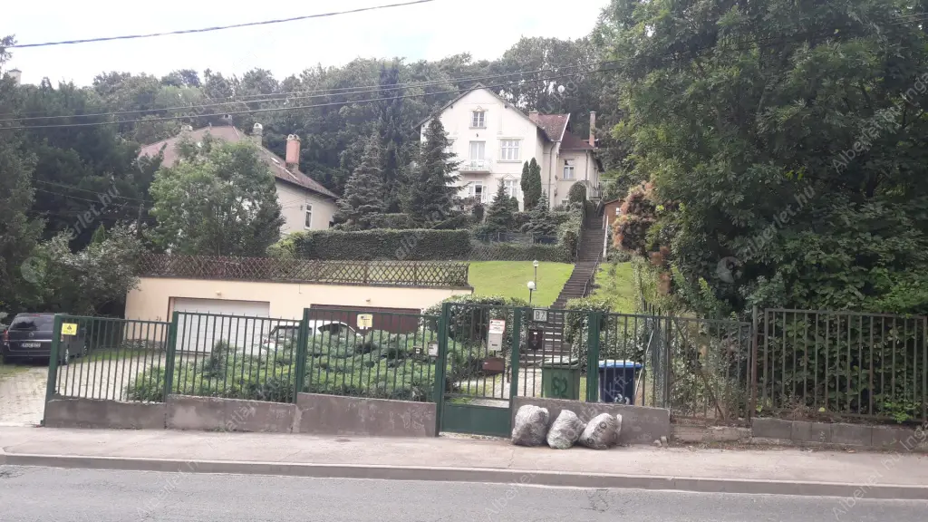 Kiadó albérlet 550000 Ft/hó áron: Budapest, II. kerület  Szépvölgyi út. Mérete: 130 nm, 4 szobás | Alberlet.hu - 6169845