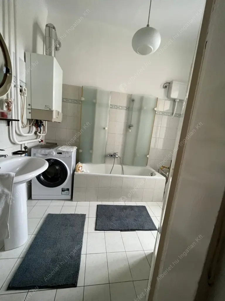 Kiadó albérlet 550000 Ft/hó áron: Budapest, II. kerület  Szépvölgyi út. Mérete: 130 nm, 4 szobás | Alberlet.hu - 6169861