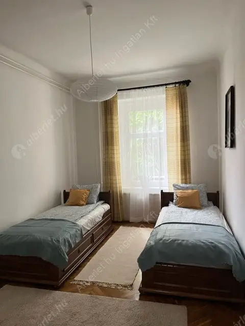 Kiadó albérlet 550000 Ft/hó áron: Budapest, II. kerület  Szépvölgyi út. Mérete: 130 nm, 4 szobás | Alberlet.hu - 6169865