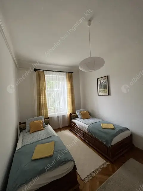 Kiadó albérlet 550000 Ft/hó áron: Budapest, II. kerület  Szépvölgyi út. Mérete: 130 nm, 4 szobás | Alberlet.hu - 6169870