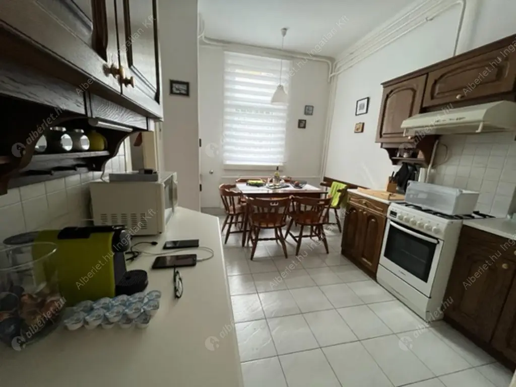 Kiadó albérlet 500000 Ft/hó áron: Budapest, II. kerület  Szépvölgyi út. Mérete: 130 nm, 4 szobás | Alberlet.hu - 6597734