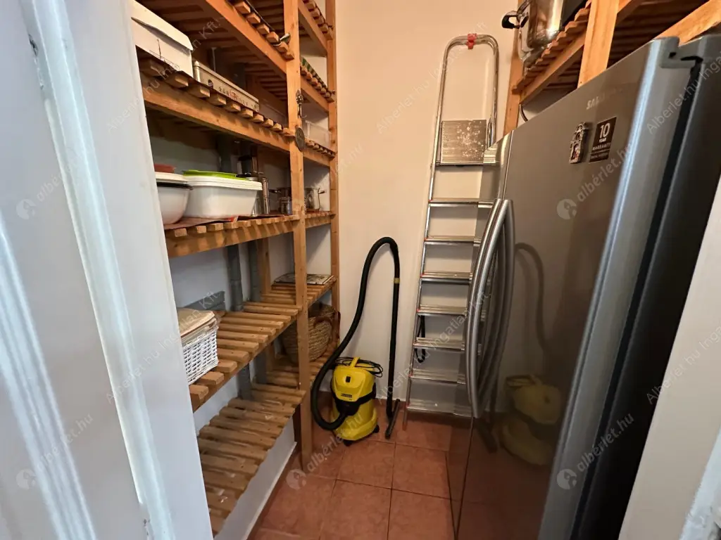 Kiadó albérlet 430000 Ft/hó áron: Budapest, II. kerület  Szilágyi Erzsébet fasor. Mérete: 110 nm, 2 szobás | Alberlet.hu - 6583743