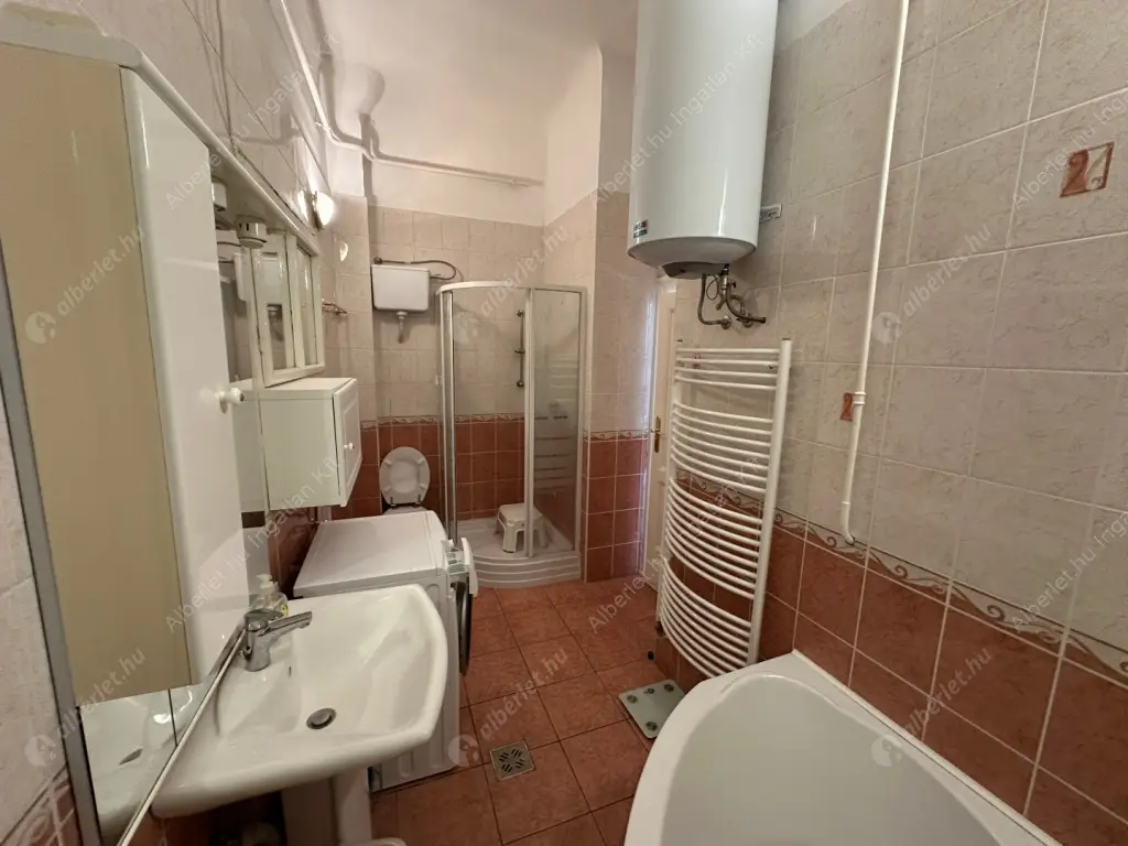 Kiadó albérlet 400000 Ft/hó áron: Budapest, II. kerület  Szilágyi Erzsébet fasor. Mérete: 110 nm, 2 szobás | Alberlet.hu - 6628075