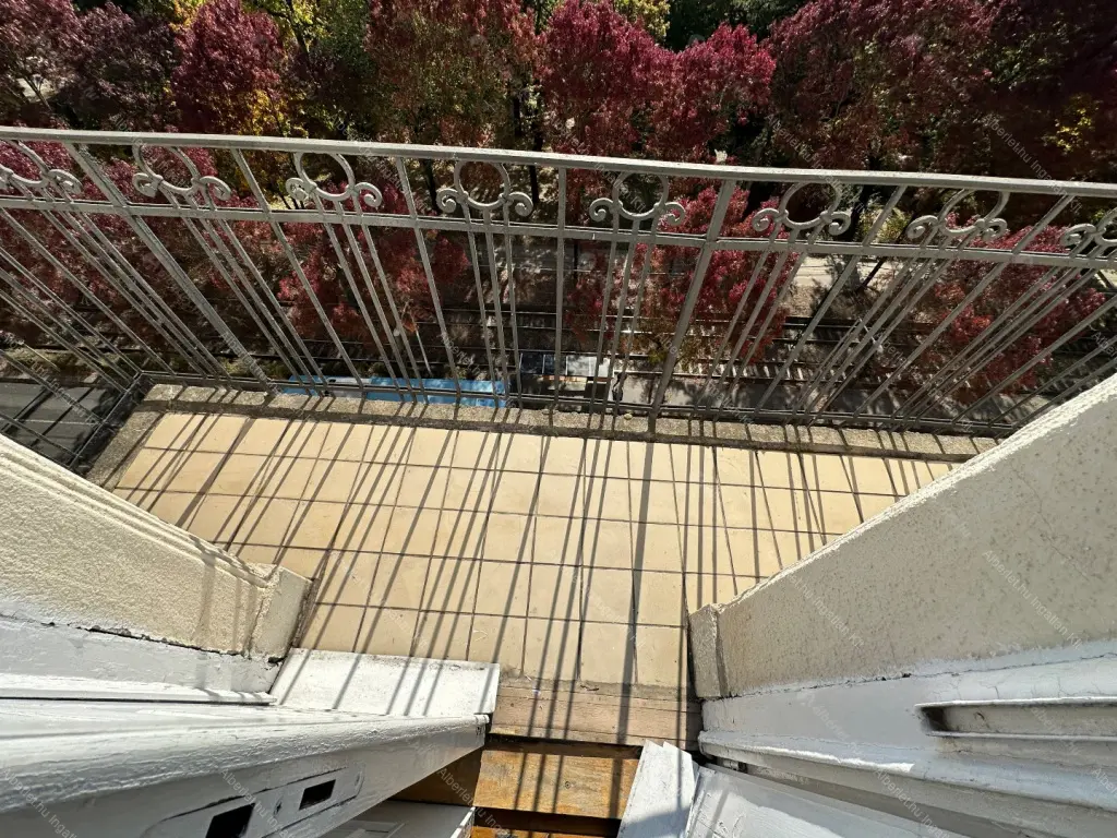 Kiadó albérlet 350000 Ft/hó áron: Budapest, II. kerület  Szilágyi Erzsébet fasor. Mérete: 110 nm, 2 szobás | Alberlet.hu - 6682048