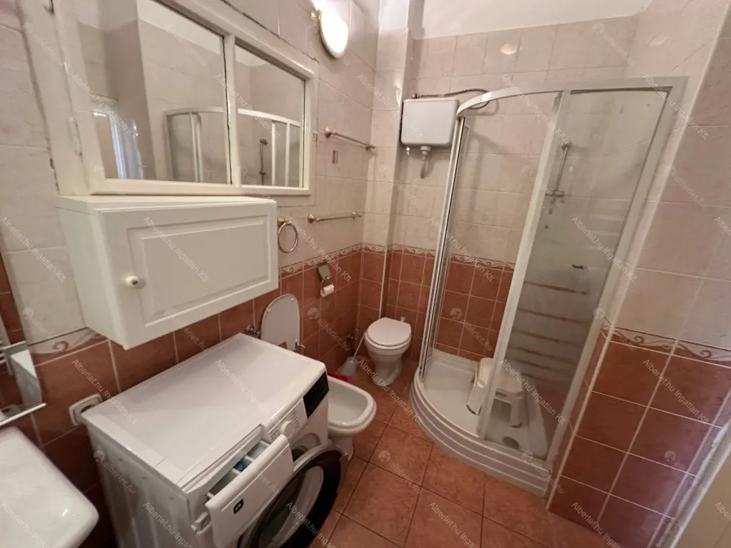 Kiadó albérlet 350000 Ft/hó áron: Budapest, II. kerület  Szilágyi Erzsébet fasor. Mérete: 110 nm, 2 szobás | Alberlet.hu - 6682055